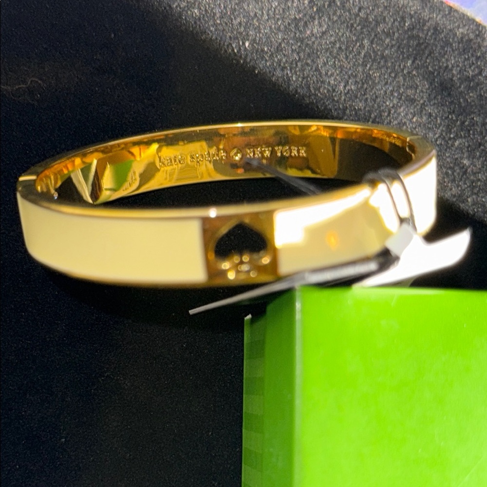 Kate Spade ‘Hole Punch Spade’ Gold and Cream Bracelet
